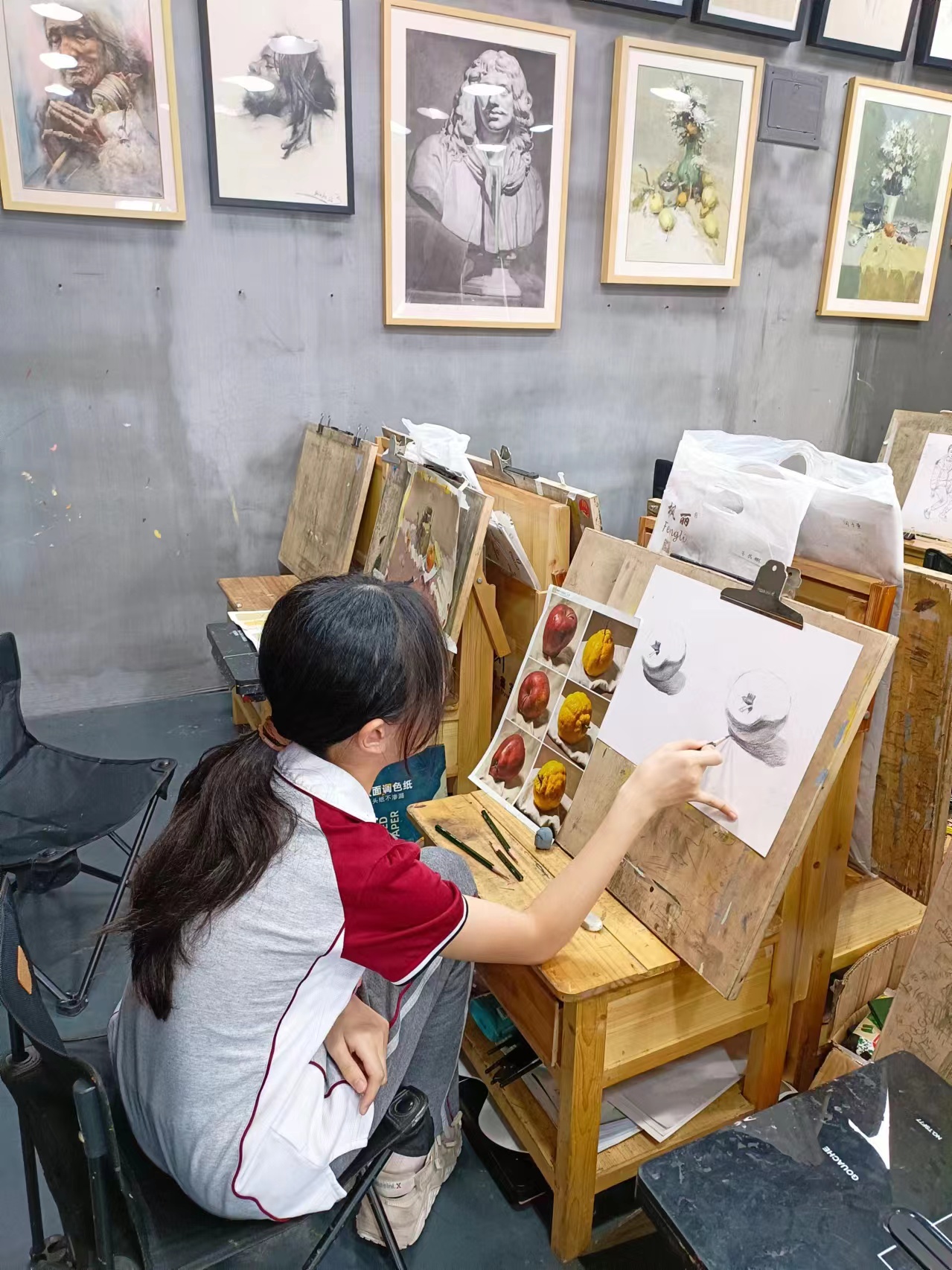 线上线下大PK!初中生学画画多少钱?一文算清两种模式的真实成本 学画画