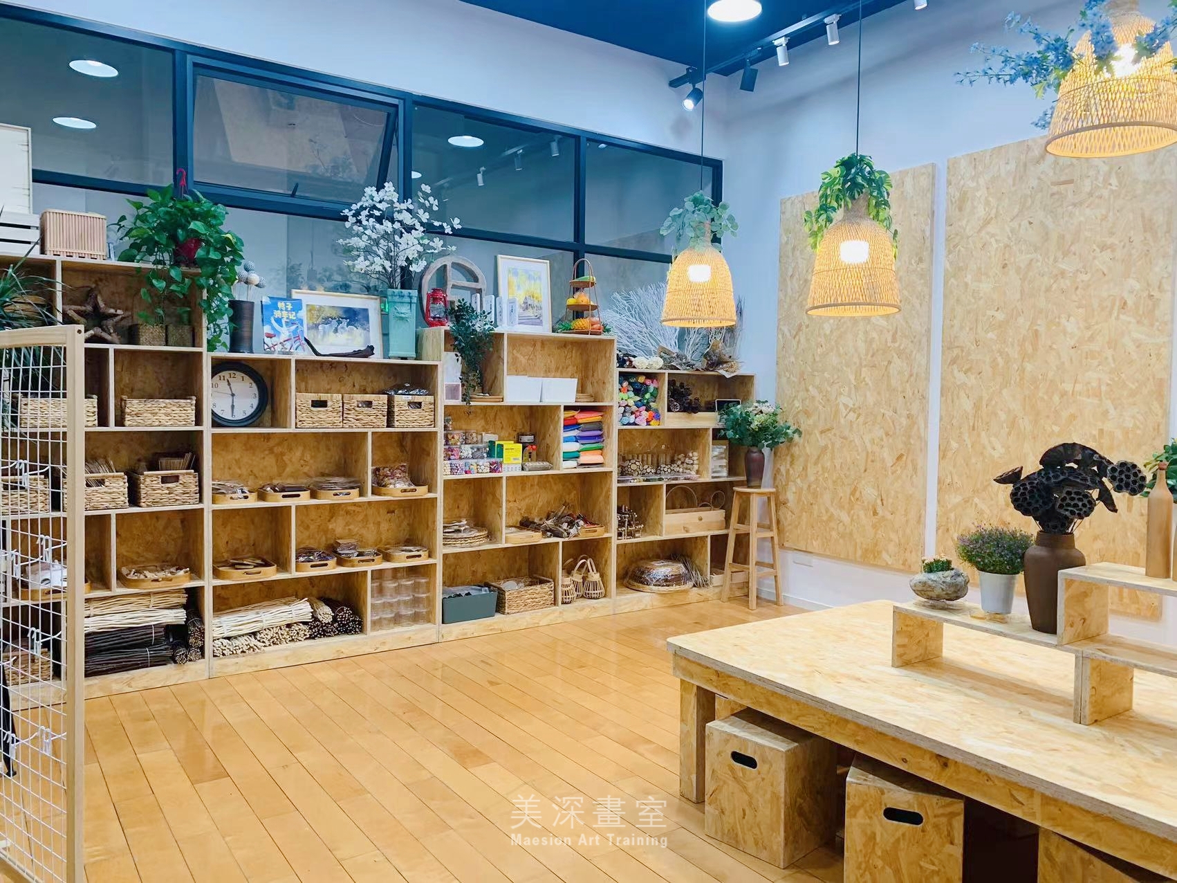 深圳小学生学画画，美深画室专业启蒙