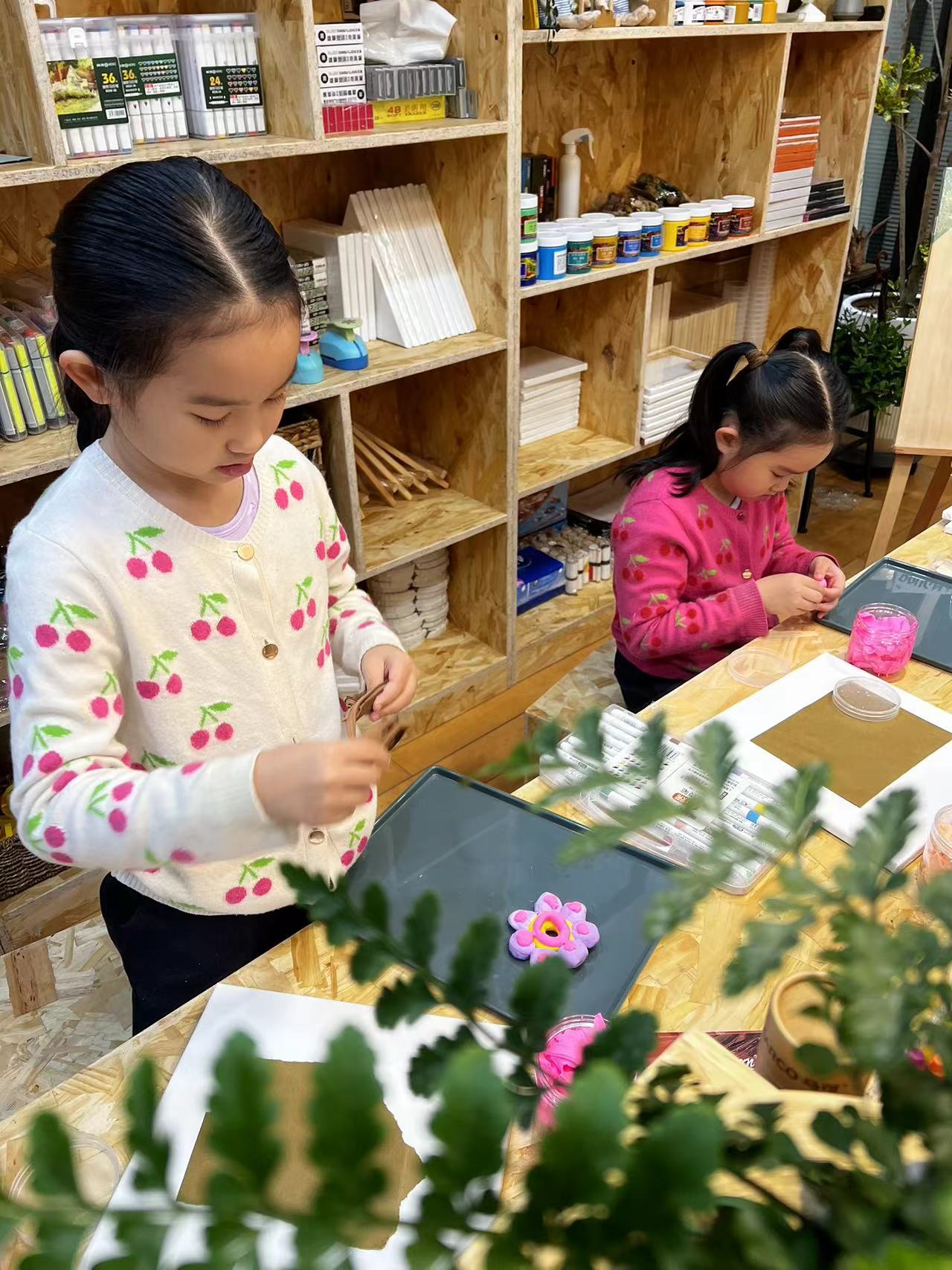 香梅少儿美术培训画室