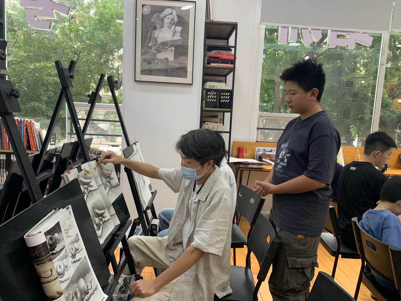 龙城广场美术培训